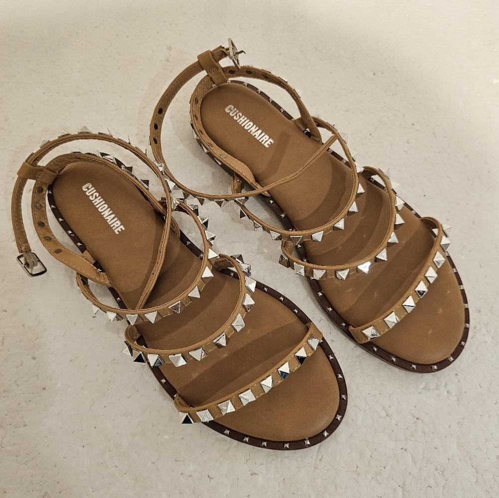 Cushionaire Women's Tan Studded Sandals  BRAND NEW WITH NO TAGS